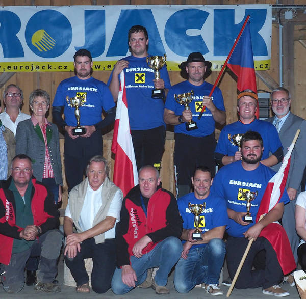 Franz Wagesreiter, Vizepräsident Marc Tussing, Kurt Graf, Matthias Heidenreich, Matthias Hinterreither, (v.l. vorne) Europapräsident Eurojack Ing. Alfred Fehrenbacher, NR Martina Diesner-Wais, Severin Bühler, EM 2017 Armin Kugler, David Sila, David Birrer, Bgm. OSR Maximilian Igelsböck